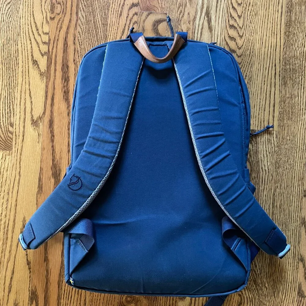 Fjallraven Raven 28L Backpack, Excellent Condition, Navy Blue - Picture 9 of 10
